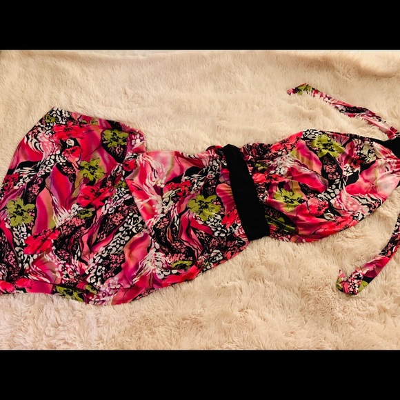 Beautiful floral dress/ long/backless - Picture 1 of 3